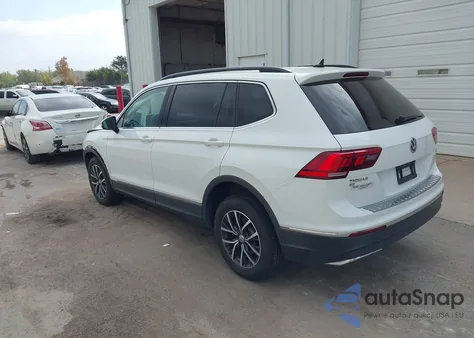 2020 Volkswagen Tiguan 2.0T Se/2.0T Se R-Line Black/2.0T Sel z USA, uszkodzony, nr VIN 3VV2B7AX2LM006165